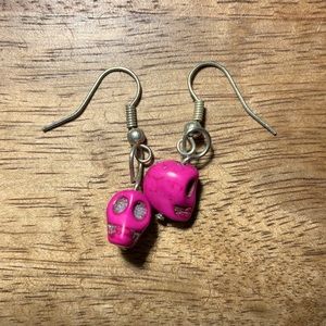 Tiny skull earrings